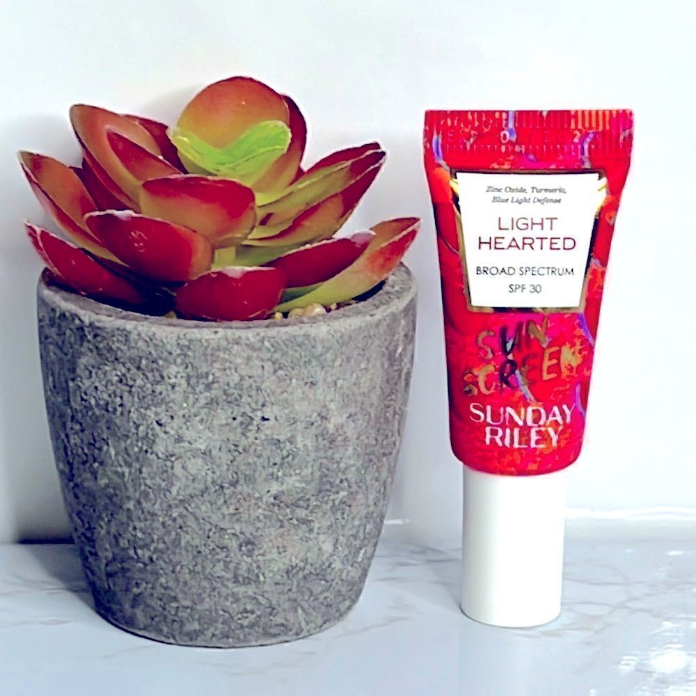🌟$5 Sunday Riley Light Hearted Broad Spectrum SPF 30